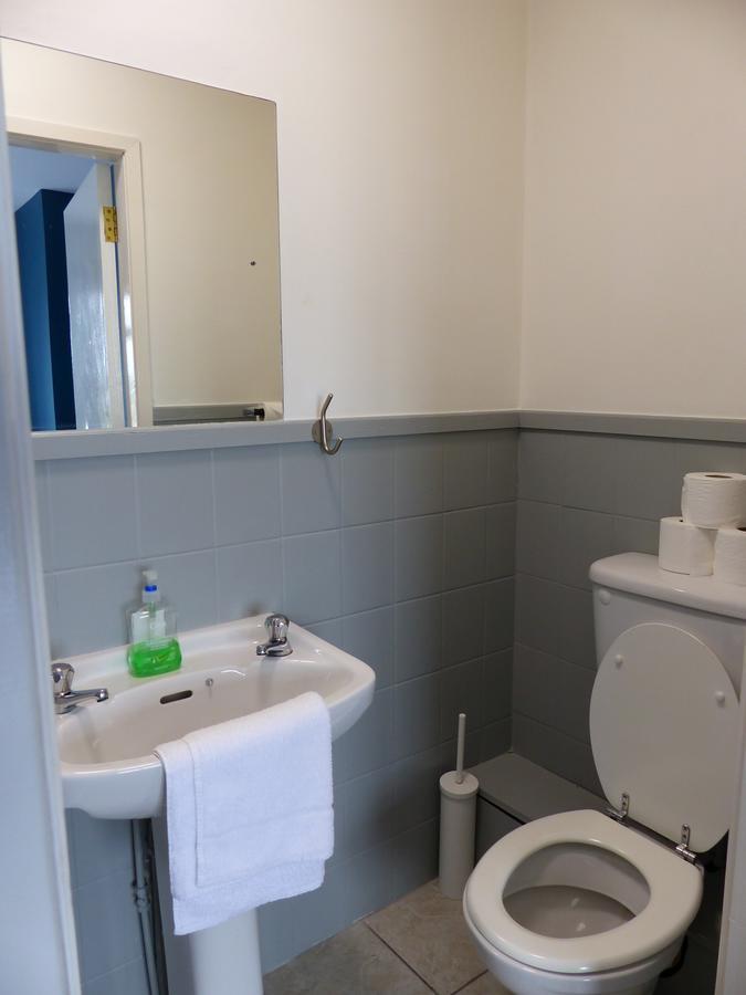 בונדוראן Rougey Lodge Hostel מראה חיצוני תמונה