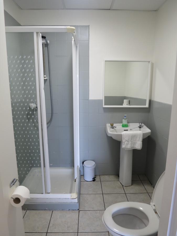 בונדוראן Rougey Lodge Hostel מראה חיצוני תמונה