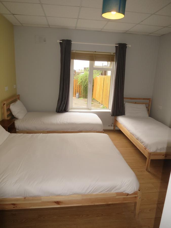 בונדוראן Rougey Lodge Hostel מראה חיצוני תמונה