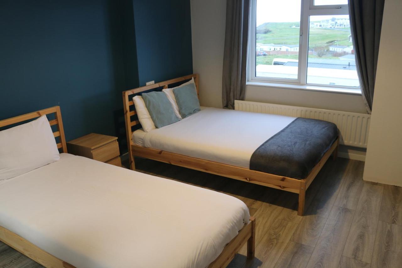 בונדוראן Rougey Lodge Hostel מראה חיצוני תמונה